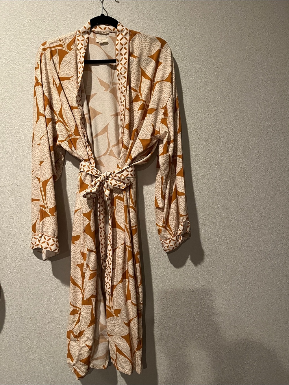 Cost Plus World Market Cream & Rust Botanical Rayon Robe
OS - Picture 2 of 13